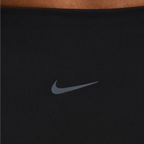 Nike Women's Dri-FIT High-Waisted 8" Biker Shorts With Pockets (Maternity) - Picture 5 of 9